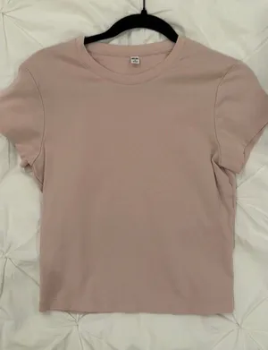 Uniqlo Baby Tee Dusty Pink thumbnail 1
