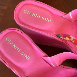 Gianni Bini Pink Jeweled Sandals thumbnail 5