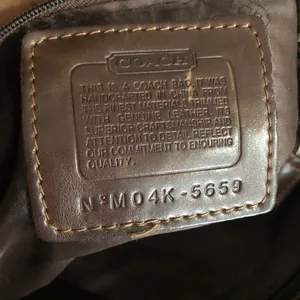 Coach 2000s Y2K Signature Optic Brown Gallery Leather Tote Shoulder Hand Bag Purse Brass Hardware #Preppy #Academia #Old Money #Vintage #Whimsygoth Some wear as pictured Approx 12” Wide x 9” Tall x 4.5” deep thumbnail 2