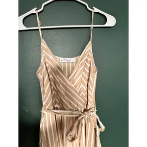 Petal + Pup Odette Midi Dress Womens 4 Tan White Striped Linen Blend V-Neck‎ thumbnail 4