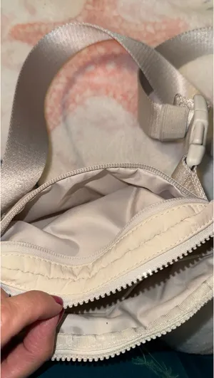 Lululemon Everywhere Belt Bag off white thumbnail 3