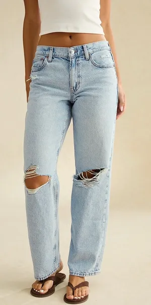 American Eagle Light wash jeans thumbnail 1
