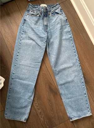 Abercrombie High-Rise Taper Curve Love Jeans thumbnail 3