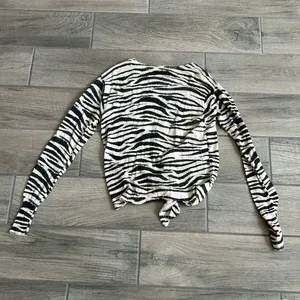American threads zebra tie front sweater thumbnail 4