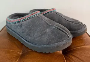 Ugg Tasman II Suede Slipper in Dark Grey Size 8.5 thumbnail 1
