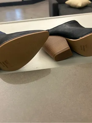 Olivia Miller Black Leather Mule with Tan Stacked Heel 6.5 thumbnail 4