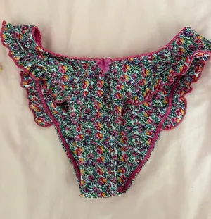 Strawberry milk Mob bikini bottoms Pink Size M thumbnail 1