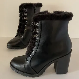 Express Faux Fur Trimmed Black Chunky Heeled Combat Platform Boots Sz 7 thumbnail 1