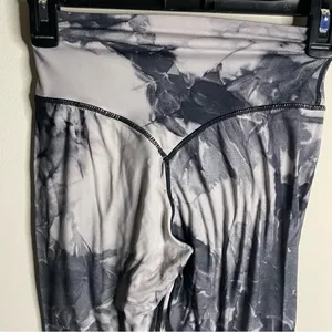 Balance Athletica Vitality Leggings Tie Dye Marble White Gray Logo- Size Small thumbnail 6