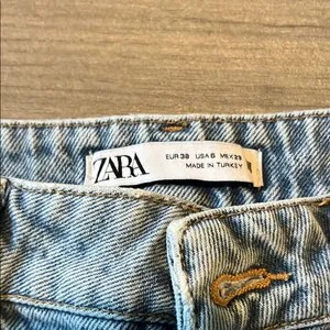 Zara Blue Straight Leg Denim with Vintage Appeal thumbnail 7