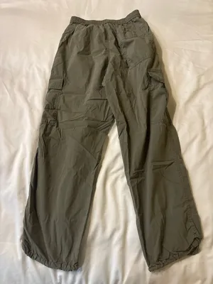 Uniqlo Cargo Pants thumbnail 3