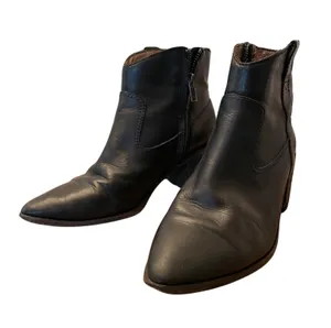 Genuine Leather Black Ankle Boots Size 8 thumbnail 4