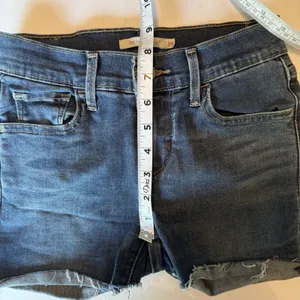 Levi's Cutoff Shorts Sz 25 710 Super Skinny Blue Medium Wash Tight‎ Hottie Sexy thumbnail 7