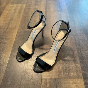 Manolo Blahnik Patent Leather Ankle Strap Heels Size 39.5 Black thumbnail 3