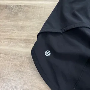 Lululemon Speed Up High-Rise Short 4" Long Women Size 8 Black thumbnail 4