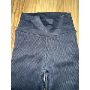 Offline by Aerie Women's Sz XXS Gray Ribbed Knit Thermal‎ Athletic Leggings thumbnail 3
