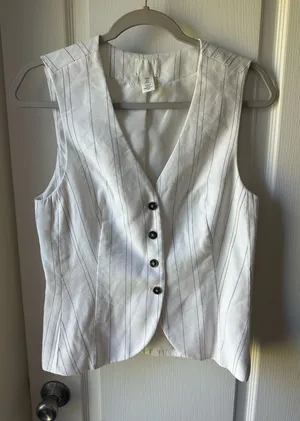 H&M vest thumbnail 1
