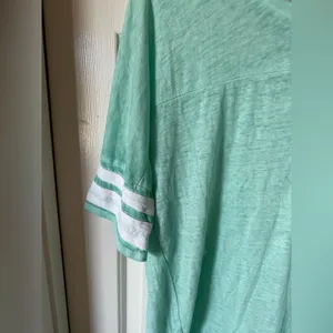 NWT aqua baseball tee Size XL thumbnail 2