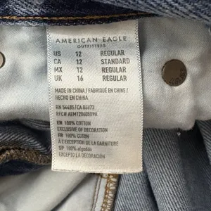 American Eagle Hi-Rise Girlfriend Jeans Destroyed Crop Cotton Denim Blue Size 12 thumbnail 6