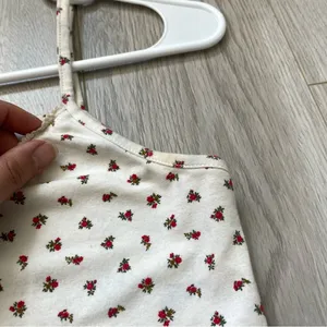 Brandy Melville Tank Top floral tiffany womens Cream (one size) coquette summer thumbnail 4