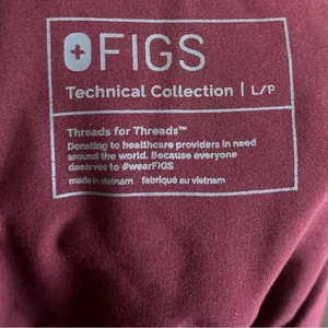 FIGS Technical Collection Kade Cargo Scrub Pants Burgundy Size Large thumbnail 4