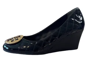 Tory Burch Quinn Quilted Patent Wedge Pumps‎ Black Gold Logo Size 8.5 thumbnail 1
