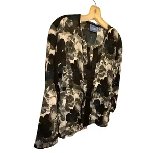 Simply Vera Wang Top‎ thumbnail 3