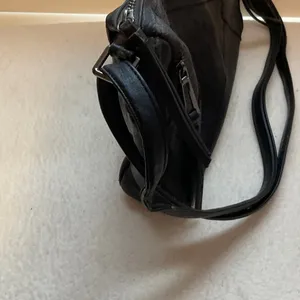 Jessica Simpson Black Crossbody Bag thumbnail 4