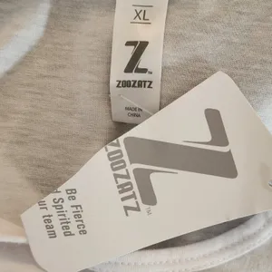 Zoozatz Cropped White Iowa Graphic Tank Top NWT Sz XL Iowa Hawkeyes Tank Top thumbnail 5