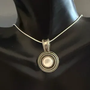 Mother of Pearl Sterling Silver SA Thailand Pendant SIGNED Sterling Plate Chain thumbnail 1