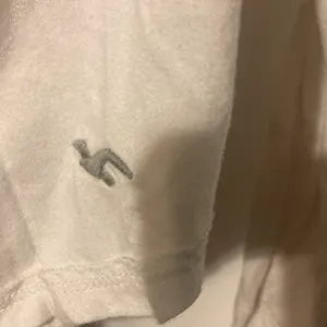 Hollister Easy Tee White/Blue Long Sleeve Tee thumbnail 4