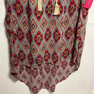 New! Xhilaration womens multicolor top thumbnail 3