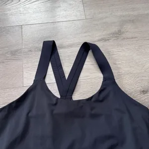 Ivy Park Womens Black Activewear Tank Top Built-in Bra Mesh Back Size Medium M thumbnail 3