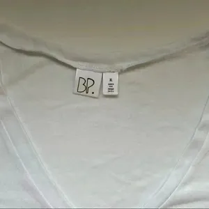 BP. White Short Sleeve T-Shirt V-Neck Size Large NWOT thumbnail 3