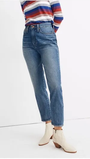 The Momjean in Downey Wash Size 25 Mom Jean Rigid Denim High Rise thumbnail 1