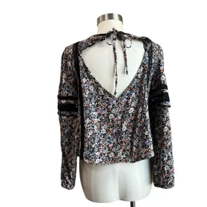American Eagle Floral Open Back Ruffle‎ Lace Detail Blouse Size M thumbnail 4
