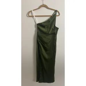 Azazie Maron Junior Olive Green Satin Maxi Dress Bridesmaid Women's Size J10 thumbnail 2