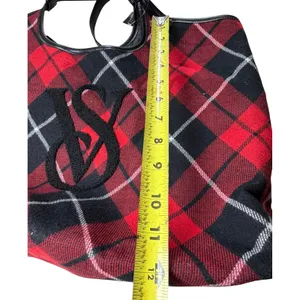 Victoria's Secret Plaid Overnight Bag Red Black Travel Weekender‎ Large Handbag thumbnail 5