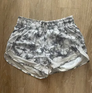 Athleta Gray Tie Dye Shorts thumbnail 1