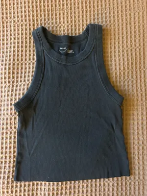 black womans aerie tank top in a size S thumbnail 1