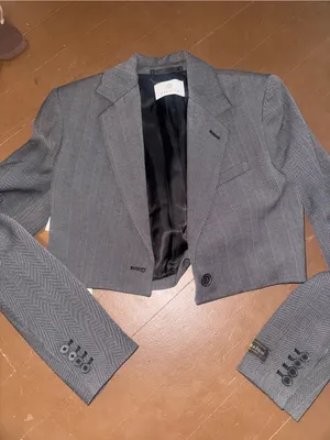 Aritzia Arbus Cropped Blazer thumbnail 1