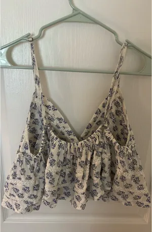 Urban Outfitters Top thumbnail 2