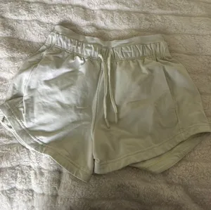 lululemon shorts  thumbnail 1