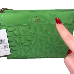 Kate Spade Spade Flower Quilted Cosmetic Pouch – Green – NWT‎ KK254 thumbnail 11