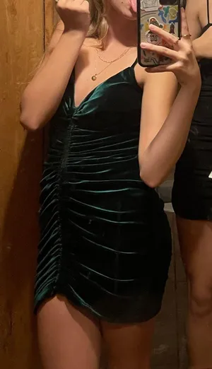 Dillard's Green High-Low Homecoming Dress thumbnail 1