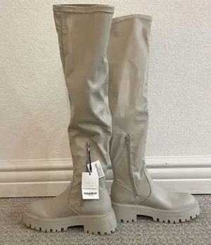 NWT- Pull & Bear Off White Over The Knee Chunky Heel Boots thumbnail 1