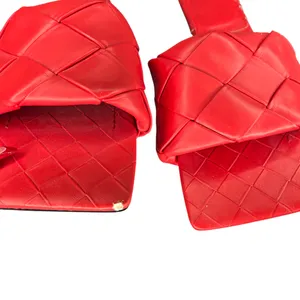 Red Square Toe Woven Sandals Womens Size: 8.5 *FLAWS* thumbnail 2