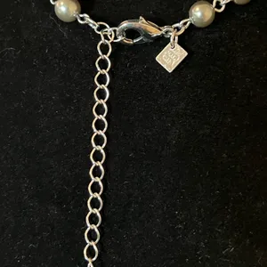 Elegant Silver and Pearl Necklace thumbnail 5