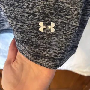 Under Armour Notre Dame Women’s quarter zip semi-fitted size large thumbnail 3