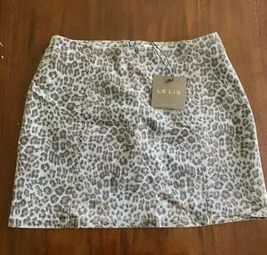 Skirt thumbnail 1